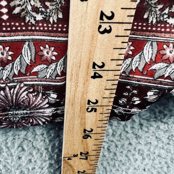 Above And Beyond Womens Top‎ 1X Burgundy Floral Patchwork Eyelet Detail Sleeve - Picture 9 of 10